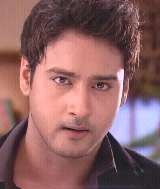 _____ratri_____'s tweet photo. #HappyBirthdayBojhenaSeBojhena 💝

এইদিনে আমরা আমাদের বিএসবি ফ্যামিলি টাকে পেয়েছিলাম🙂❤️যেখানে প্রত্যেকটা চরিত্র আমাদের কাছে অসম্ভব প্রিয়💐
আই থিংক যারা বিএসবি কে ভালোবাসে,তাদের নতুন করে আর ভালোবাসা খুজতে হয়না💌

💐 #happybirthdaybsb #8YearsOfBSB
@Yash_Dasgupta @madhumitact https://t.co/51fQTVdVVw