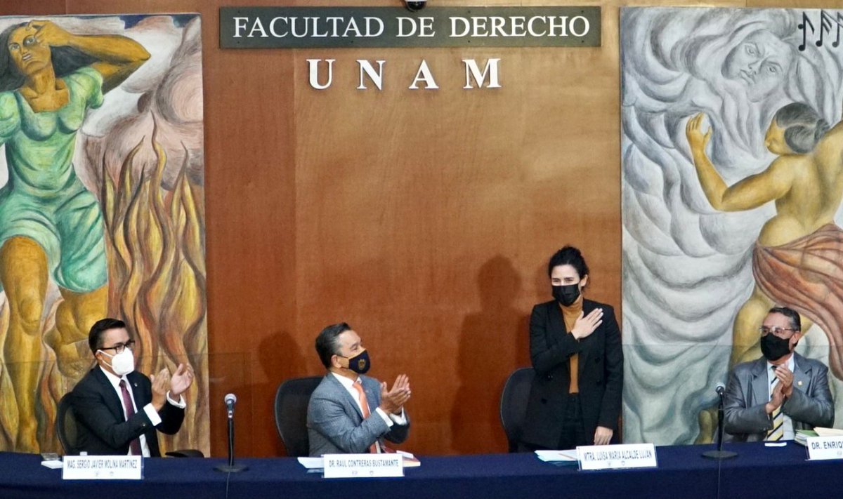 luisfmunguia's tweet photo. Por la tarde acompañe a la secretaria @LuisaAlcalde a la presentación del libro "El Nuevo Sistema de Justicia Laboral en México" del magistrado Sergio Javier Molina Martínez, en la @UNAM_MX.

Este libro explica a detalle los modelos de  justicia laboral y libertad sindical (1). https://t.co/Ys8zexhHK7