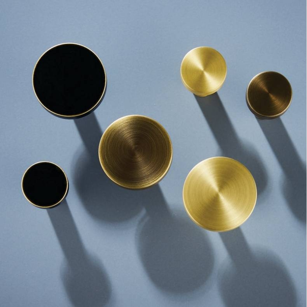 Gold/Black/Bronze Brass Handles for Kitchen
$9.95 (Worldwide shipping)
teiahomeblings.com/gold-black-bro…

#TeiaHomeblings #homedecor #homestyling #interiordesign #decor #homedesign #homedecoration #interior #homeaccessories #onlinestore