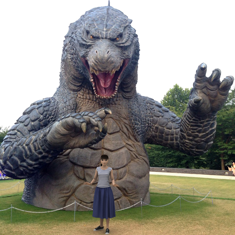 AmiYamato's tweet photo. Throwback to 2014.
Tokyo Midtown had a giant #Godzilla statue to promote the new movie.
#Godzilla67 https://t.co/ZnsT3GhVtE