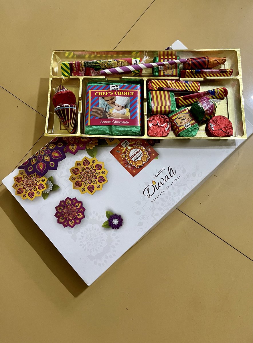 partha360's tweet photo. Happy Deepavali to all. Not just eat crackers but burst a lot of them too.
🧨💥🧨💥
#CrackerChocolates #SweetKaramCoffee
@SweetKaramCoffe https://t.co/7DTU9N4u8G