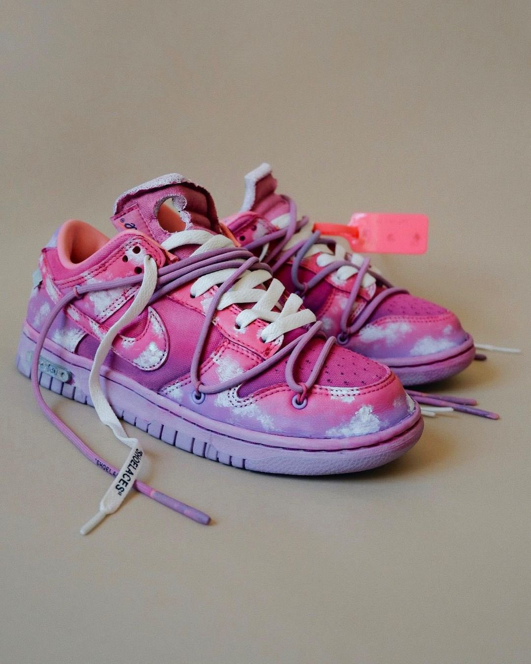 pink off white dunks