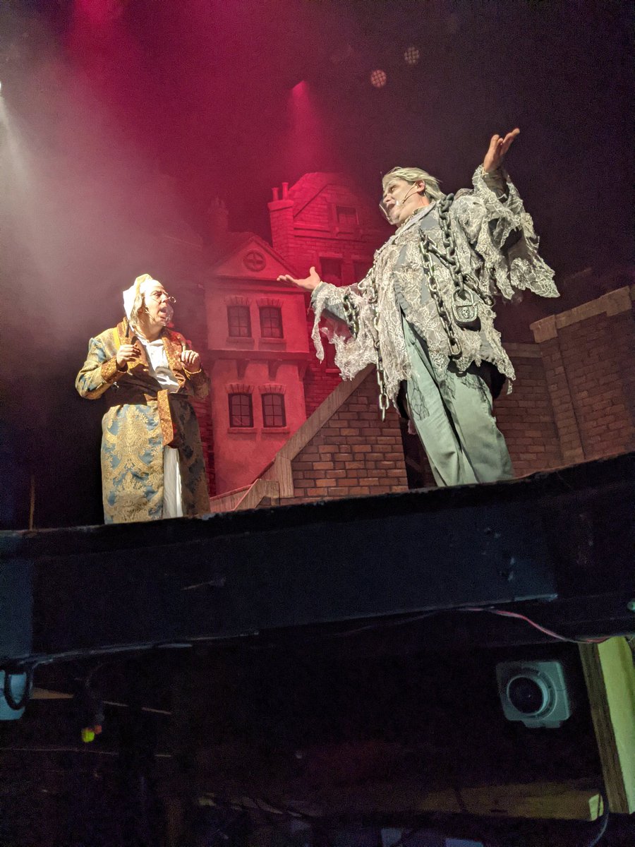 Ron88keysRBDM's tweet photo. @lenoreriegel 55 seconds!! We had our first dress for Scrooge tonight and I'm exhausted!! Phew! #viewfromthepit https://t.co/f3coBTf1Jp