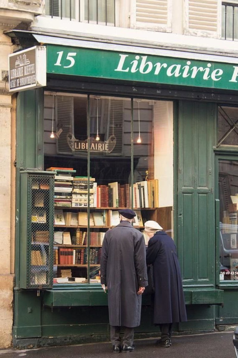 grccmrn's tweet photo. #CoupleGoals ❤️ ❤️ 📚 https://t.co/8WH3yuieFl