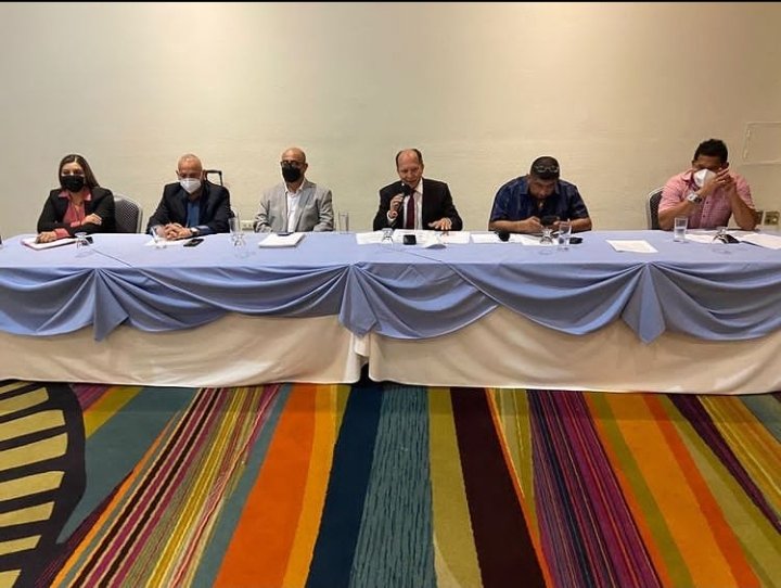 Arturo Castillo, pdte de <a href="/Fvkarate1/">Fvkarate</a>, asume la presidencia de la Confederación Centroamericana y del Caribe de Karate (2021-2025), tras la realización de la Asamblea en El Salvador.