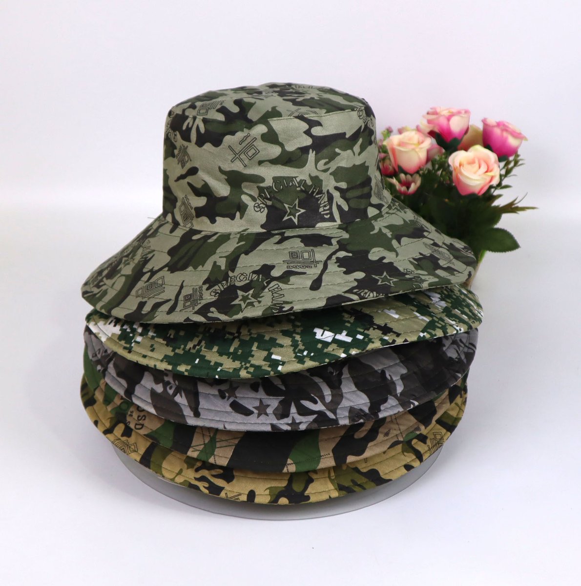 AlbertWei8's tweet photo. Cappello in tessuto mimetico /Sombrero de camuflaje de tela /Chapeau de camouflage en tissu/chapeau de pêcheur/패브릭 위장 모자/어부 모자 /หมวกผ้าลายพราง/หมวกชาวประมง /Fabric camouflage hats in stock now/5 colors for choosing/any needs，contact me directly please ! https://t.co/lxQvV4xYvz