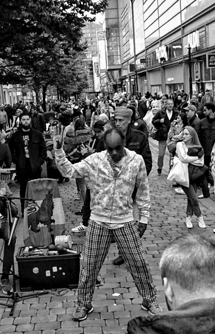 Planetphil168's tweet photo. One of the Market Street icons .... always seen dancing to the beats of Ruff Trade.
#dancer #rufftrade #reggae #dance #citycentre #busking #bnw #bnwphotos #bnwphotography #sonya6300 https://t.co/VdO4TGvhy0