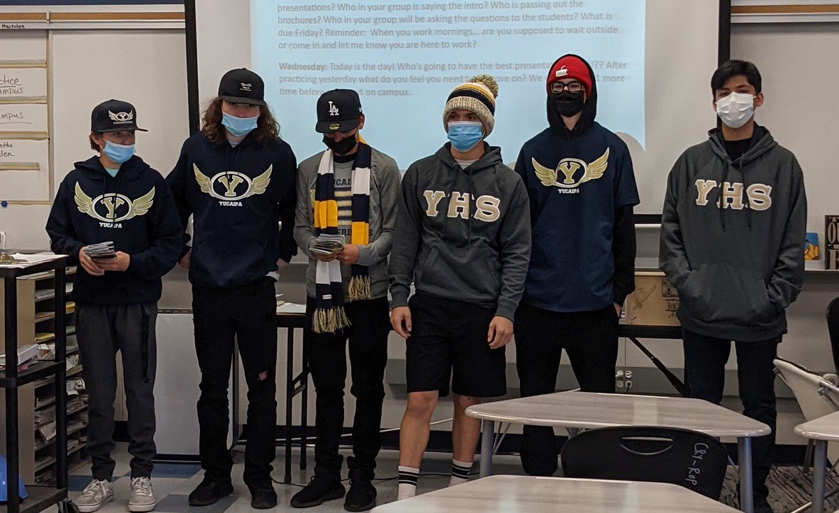 yhs_careerctr's tweet photo. YHS  Mrs. Hickey’s Marketing students practicing “elevator pitch “  to present at classrooms on campus. Marketing students @ new remodeled YHS STUDENT STORE in action! @YucaipaHigh @CRYROP https://t.co/UwZzITbZZg