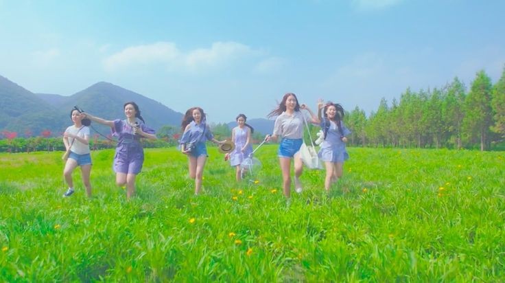 HeroicForehead's tweet photo. They really terminated Gfriend's contract just so they could steal Gfriend's storyline since debut. Y'all can always copy but nothing beats the original.
TALE OF GLASS BEAD
#ThankYouGFRIEND https://t.co/SeipkuboCY