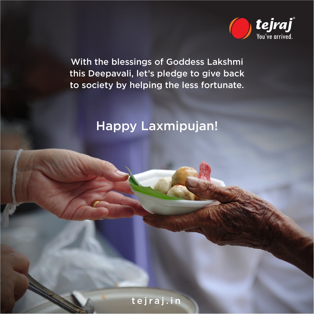 tejrajgroup's tweet photo. As the Goddess Laxmi enters your home, make sure you show her the way to another’s. 
Wishing you a Happy Laxmipujan.
#Laxmipujan #diwali #festival #happydiwali #happydiwali2021 #festiveseason #indianfestival #deepavali #diya #diwalihampers #festivevibes https://t.co/zlFUyaxuyL