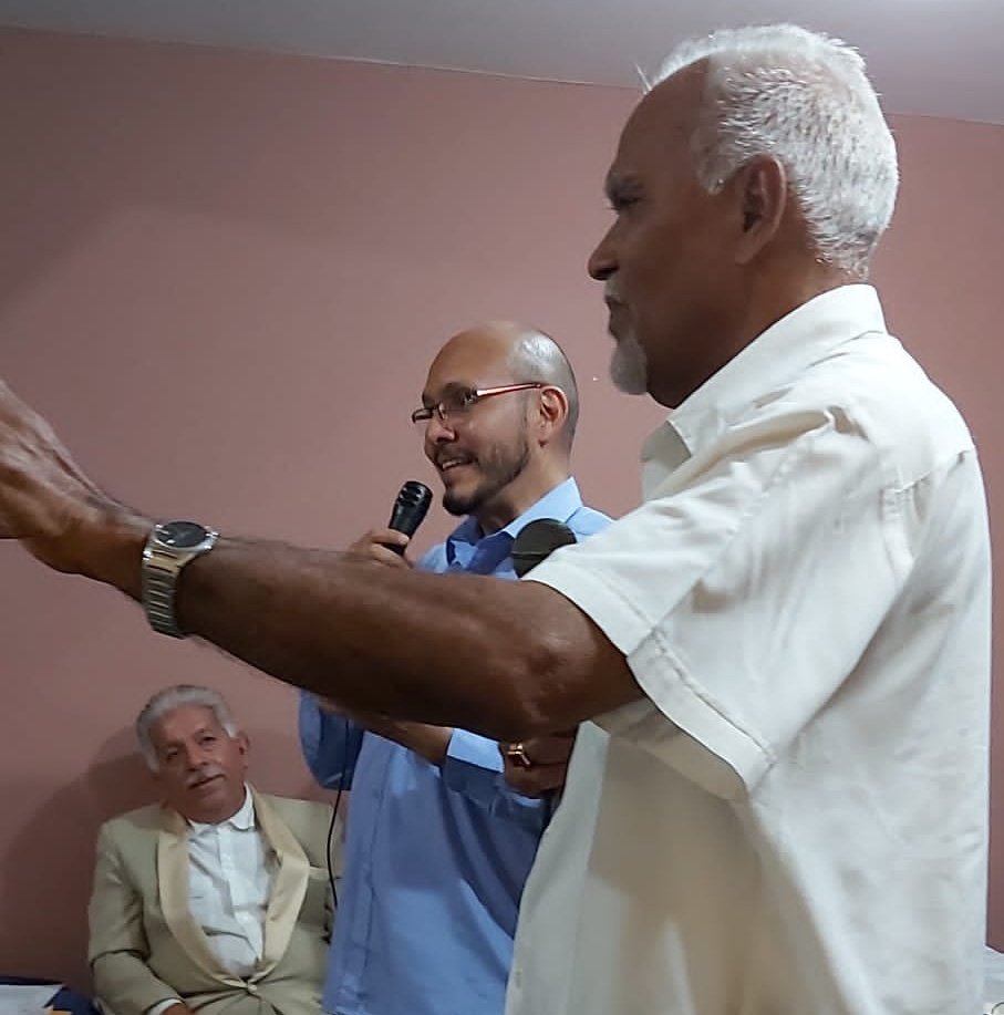 MrVictorNFT's tweet photo. Tengan a Dr.@ArnoldDoobay y @mairaal39929195 siempre en sus oraciones. Alejen todo pensamiento negativo y envíen buenos deseos. El trabajo de ellos es súper importante para ayudar a nuestra comunidad. Estamos más cerca que nunca!!! https://t.co/lRqqHmJoiN
