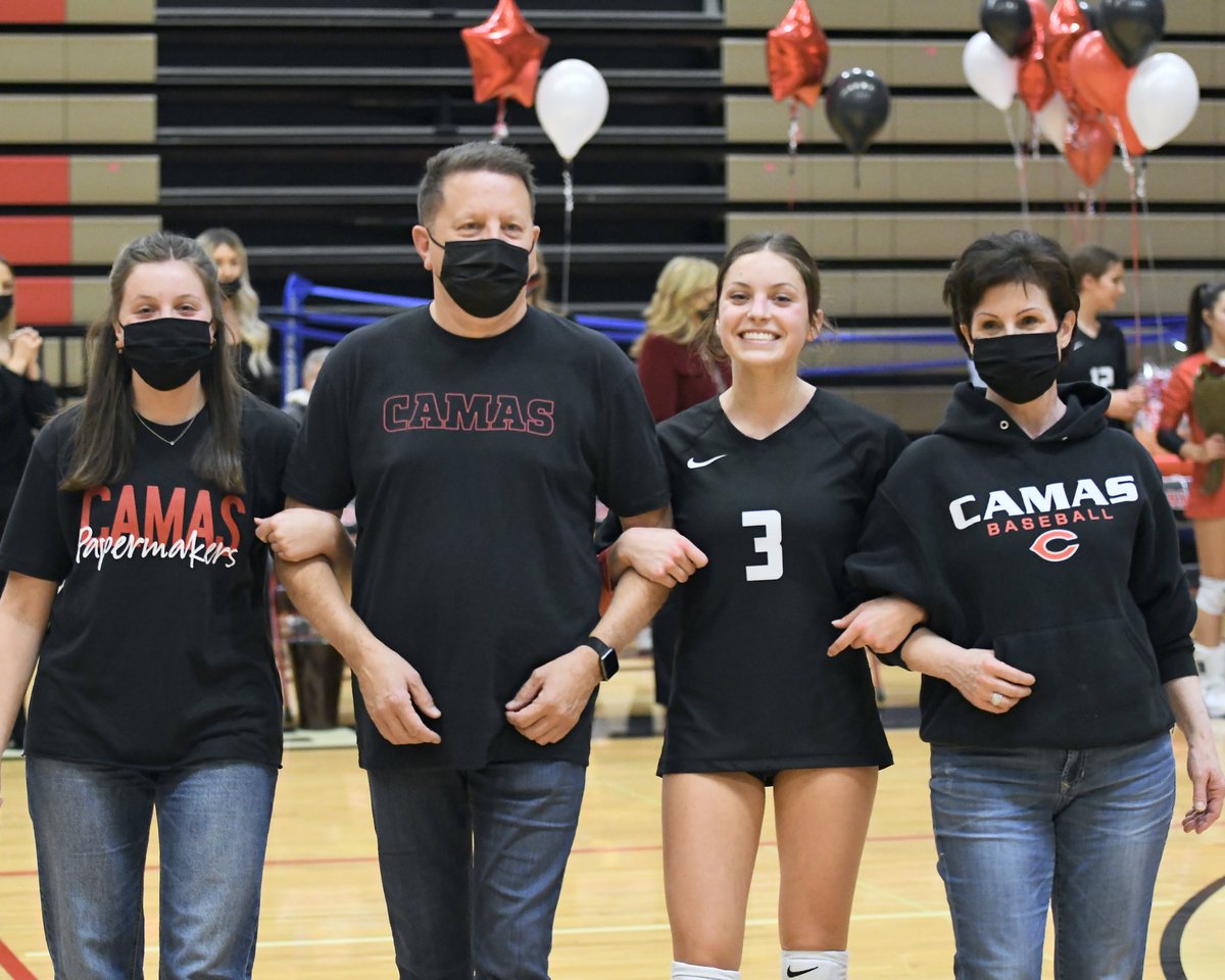 ItIsPhotoTime's tweet photo. SENIOR NIGHT
🏐🏆❤️🏭
@KeithUpkes https://t.co/ylPQwTbTNV