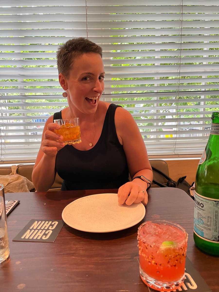 candicefoxbooks's tweet photo. First lunch with the agent in nine MONTHS. We're getting into very important business discussions. Mmm. Yes. Dry and boring. Spreadsheets and such. Yes. #paaaaarty #boozylunch https://t.co/vKNiAAmQLn