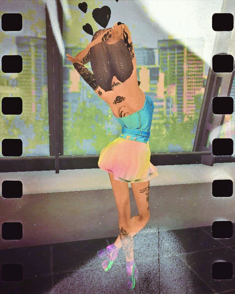 LuvRizzi's tweet photo. Feeling like a 🌈#avakinlife #avakinsocial #avakinadults #avakinofficial #avakinfriends #avakinmodel https://t.co/jOdRRlUoTM