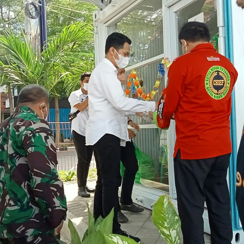 Kelurahan Losari.
 Mks. Rabu, 03 November 2021 Dilaksanakan Peresmian Posko Kesehatan (container) Recover Center Kel Losari 
Sekaligus di Adakan Vaksin Serentak se-kota Makassar " 100RT.1Hari.1.100% " berlokasi di Anjungan pantai Losari pada Posko Kesehatan Recover Kel.Losari