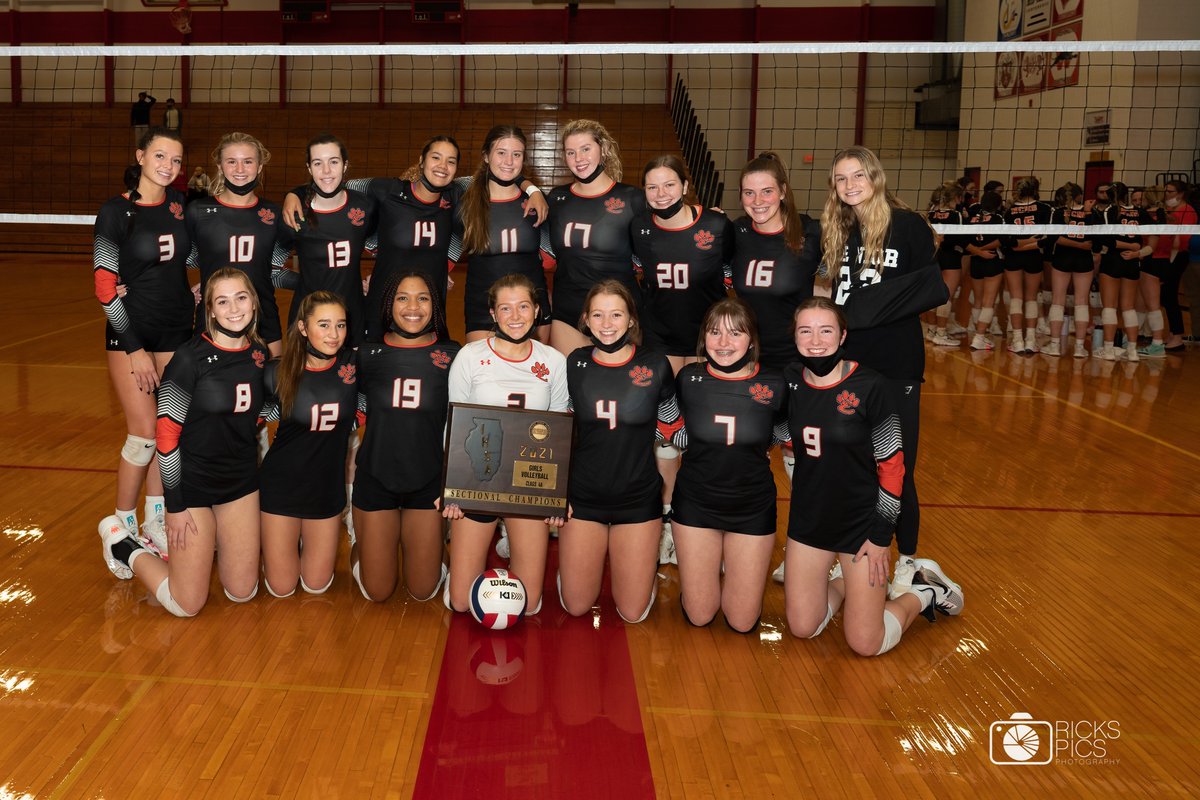 Class 4A Pekin Sectional Champs!! <a href="/EHSGirlsVB1/">Edwardsville Girls Volleyball</a> 
<a href="/princi_fox/">Alexander Fox</a> <a href="/kamper317/">Matthew Kamp</a> Game Pics Link!👇
rickspicsphotography.com/Client-Galleri…