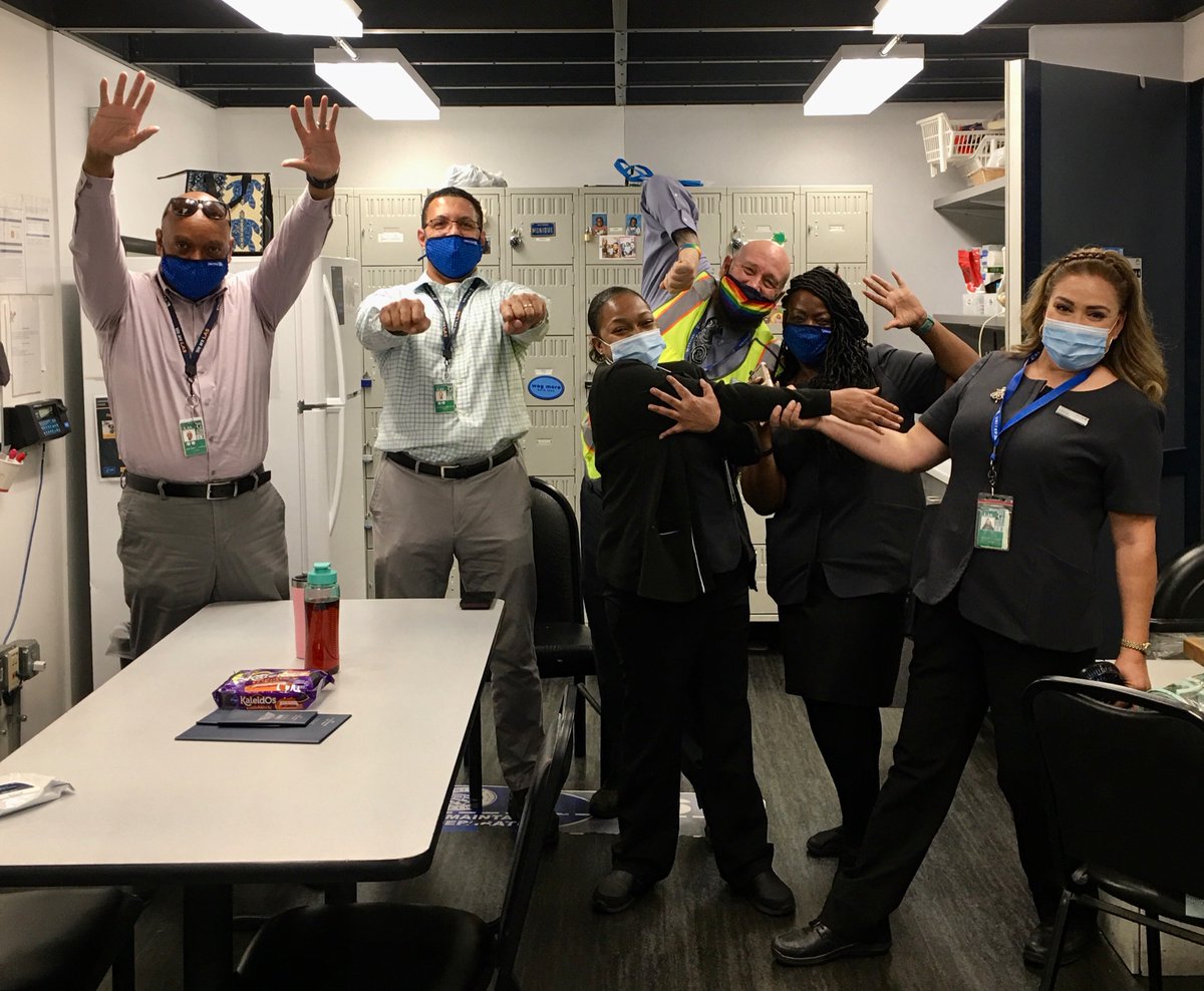 HollonPhillip's tweet photo. Team LAS just completed our 4th &amp; Goal briefing. Doing our stretches to get our bodies ready for our flights this evening. We are energized and ready to score!!! #SafetyBlitz #Safetyiownit @AOSafetyUAL @MikeHannaUAL @DBP_sfo @DJKinzelman @GBieloszabski @EdwardLightle @jamsri97_ https://t.co/e3fxn1pXGx