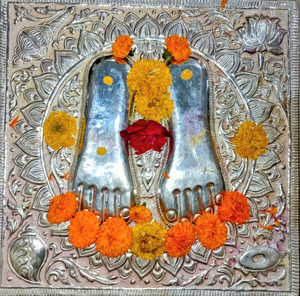 mohadarkar5's tweet photo. शुभ दीपावली..!!💐
#Diwali2021 #Diwali 
#साईमंदिर_यवतमाळ https://t.co/yVnca616ET