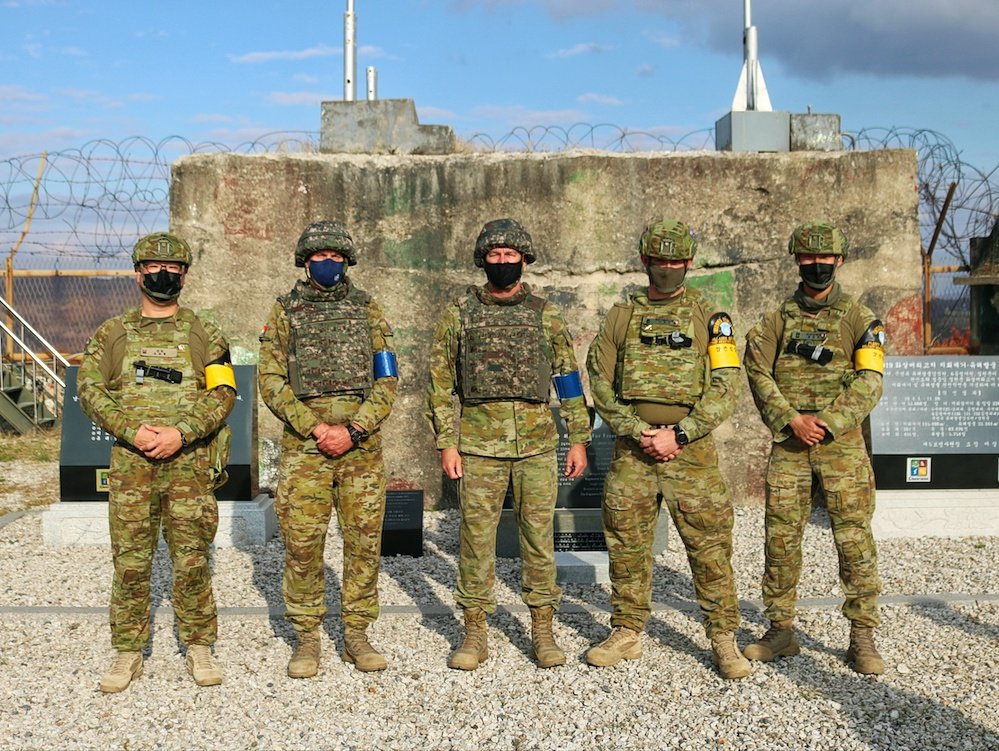 UN_Command's tweet photo. This week, #UNC🇺🇳 hosted Chief of the @AustralianArmy LTGEN Rick Burr at #ArrowheadHill. There, he met the Australian "Op Linesmen" contingent to the UNC Military Armistice Commission who work alongside the #ROK🇰🇷 military's exceptional #Demining &amp; #RemainsRecovery Task Force. https://t.co/PmJDTYjJdq