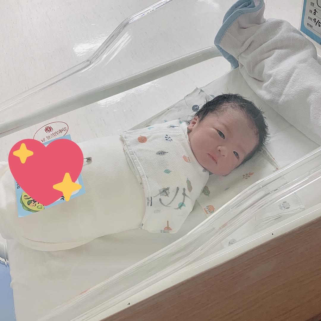 TheLivingston_'s tweet photo. ㅤ 
 ◢▔▔▔▔▔▔▔▔▔▔▔▔▔▔▔▔▔▔▔▔▔▔◣

ㅤㅤㅤㅤ- Welcome To Our Family -
ㅤㅤㅤ👑 Deem Arthur Livingston 👑

🗓️ 3 November 2021
♂️ Laki – laki
🤴🏻 Putra dari Koo E. Livingston ( @jjeoonkoo_ )

 ◥▁▁▁▁▁▁▁​​​​​▁▁▁▁▁▁▁▁▁▁▁▁▁▁▁◤
ㅤ https://t.co/dMCF1p5r8n