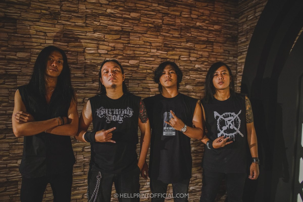 Semoga Hari hari Kalian Selalu Menyengangkan,GRIND ON!!!
📷 By @hellprint_official
#hellprint #spiritofthedecade #voicehell #burningdog #burningdoggrindcore