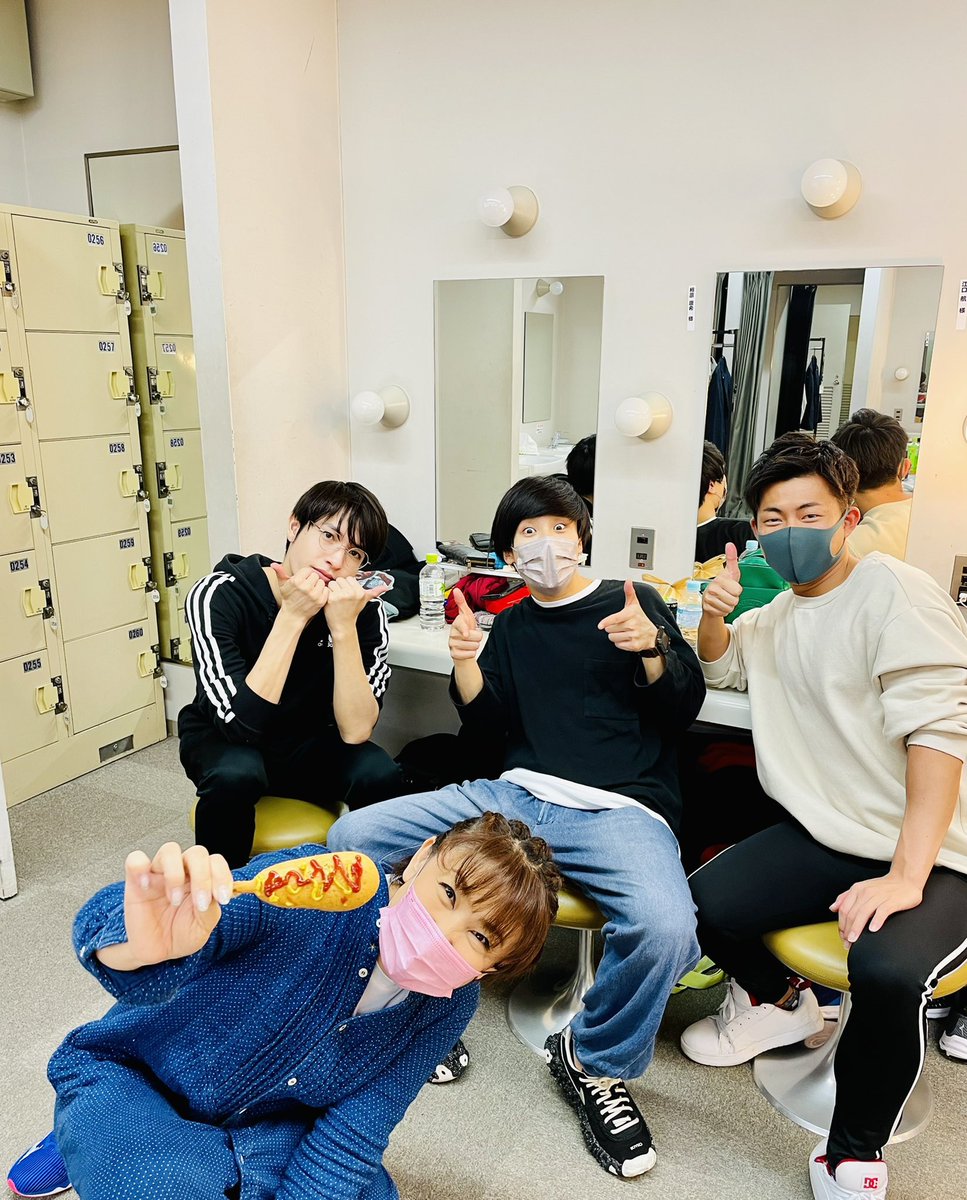 matchanday's tweet photo. 昨日で無事に千秋楽を迎えることができました！
この1ヶ月半くらい皆さんと一緒に居たから昨日別れ際に泣きそうになったのは内緒ね🤫
陸上部メンバーは特に仲良くしてくれてありがとうございました🙇‍♀️2人の写真が桃香さんだけという🤣人見知り治します！
ほんまに素敵なメンバーと過ごせて幸せでした！ https://t.co/PZFGU2O1xq
