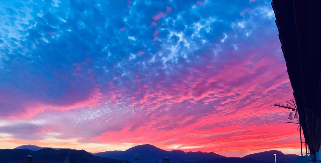 opacarofilia_'s tweet photo. el cielo es mágico https://t.co/MW3zGfEank
