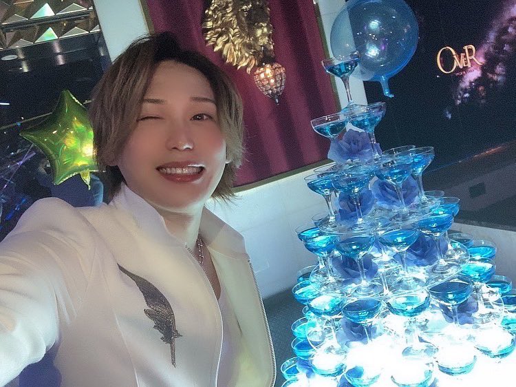 KAISEIhansei's tweet photo. まだまだ突っ走る‼️‼️

#ホスト
#名古屋
#ネクストレベル
#名古屋はネクレベ
#蒼天を思え蒼天に願え https://t.co/PqcgA3hbfl
