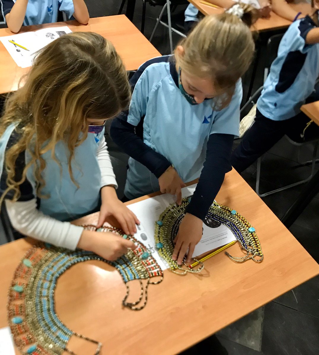 LaMirandaSchool's tweet photo. Nuestros estudiantes de primaria ya están en el @Museu_Egipci de Barcelona descubriendo los misterios de los antiguos egipcios y  conociendo de cerca sus tradiciones. https://t.co/5wjInjrB76