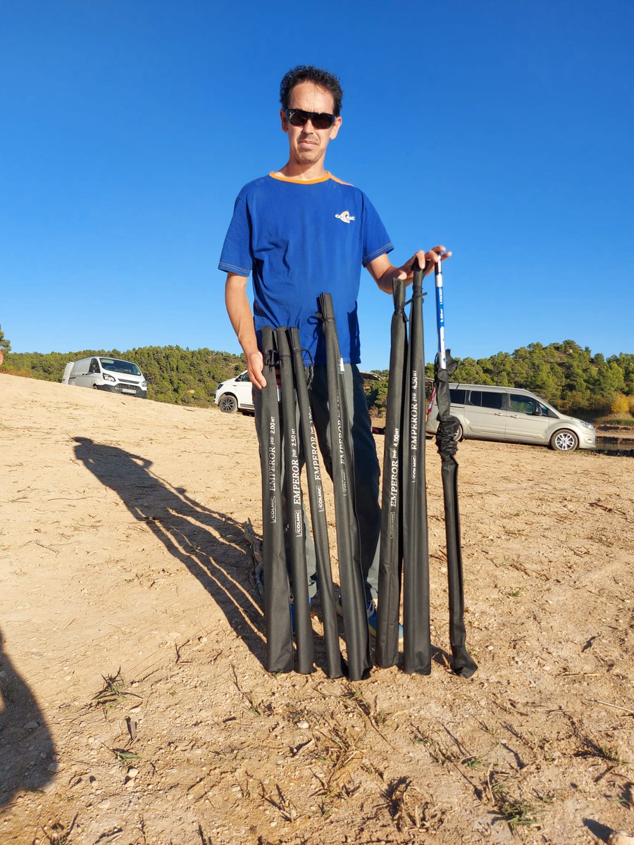 gnfreixe's tweet photo. Els guanyadors de la Cursa de la Bagra ja gaudeixen dels seus premis! 🏆🎣 Gràcies una vegada més als participants d'aquesta proposta de ciència ciutadana per ajudar-nos a recopilar dades de més de 16k peixos de la conca catalana de l'#Ebre 👉🏼 https://t.co/NjR2uhh2Fc https://t.co/yWkg8gJcey