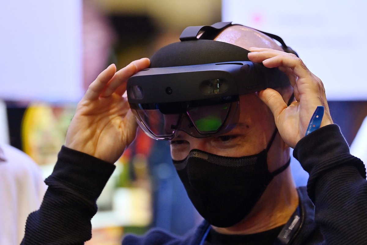 WebSummit's tweet photo. Anything can happen on the event floor 👀 https://t.co/pn9ix1TVTI