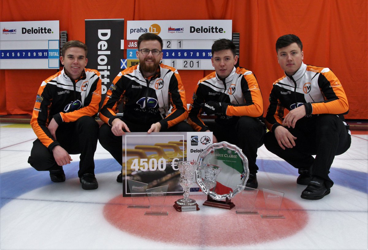 PSportoviny's tweet photo. Počínaje dneškem začíná ve sportovní hale v Roztylech turnaj Prague Classic Curling 2021, který potrvá až do neděle! 🥌

Více se dozvíte na @CeskyCurling nebo: https://t.co/XLADSzy0gq

📸 Ročník 2019 si můžete prohlédnout na fotkách od Lenky Hronové. Děkujeme!

#curling https://t.co/G3h8AXtEUY