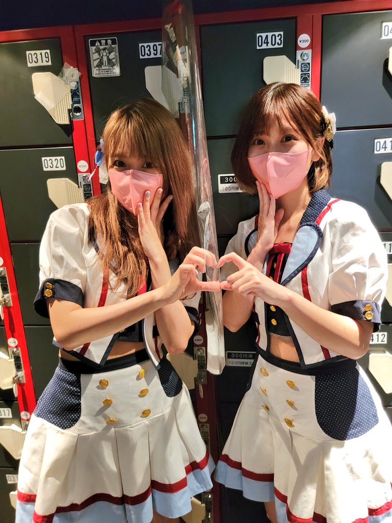 yuzu_shiori_osi's tweet photo. #さくらシンデレラ🌸
#夏生のん♾️
#渡辺栞🍲
#新宿BLAZE
#11月4日
#MyDearDarlin’
#presentslive
#IDOL_CONTENT_EXPO https://t.co/f5Sv8b2nTJ