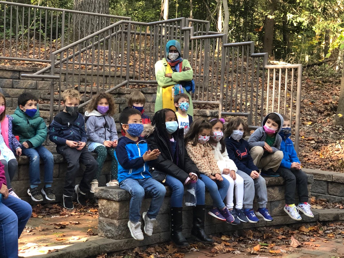 CampbellExtday's tweet photo. Our PK/K friends exploring nature! https://t.co/1SSBhHpB7m