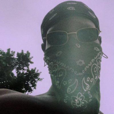 JoeChainzz's tweet image. Street surgeon 🩺👨🏾‍⚕️