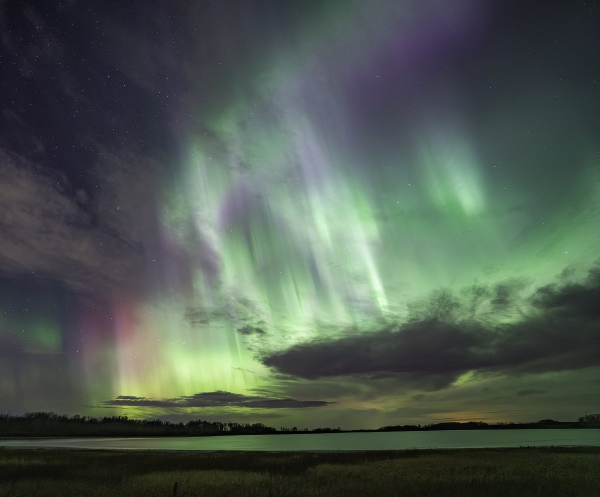 BadWeatherKyle's tweet photo. Just an absolutely incredible display of Aurora for many hours straight this morning.

The flickering and flashing was just otherworldly... https://t.co/wz5PvXUyQt