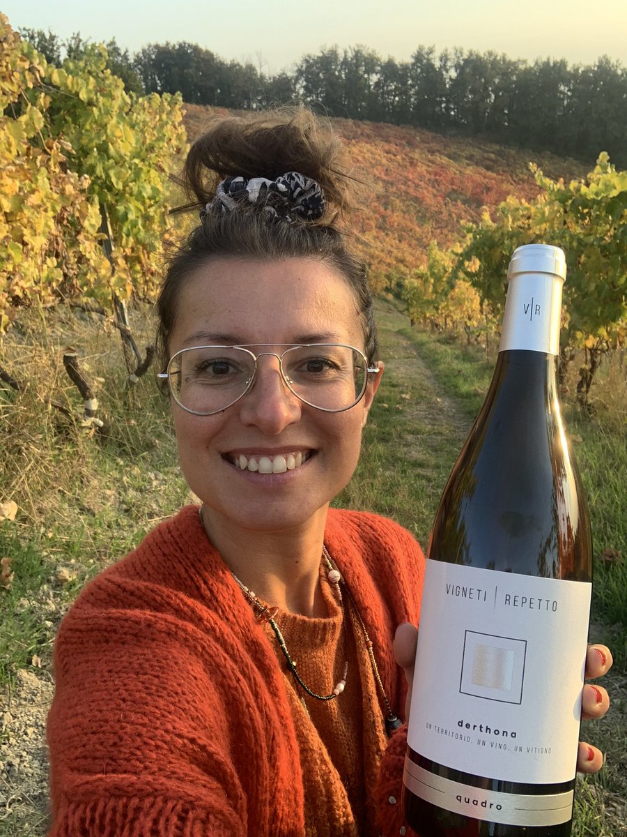 sararepetto79's tweet photo. Ci vediamo a #Piacenza in occasione del mercato #fivi !
27-28-29 Novembre.
Vi aspetto per degustare insieme #derthona #timorasso #monleale #barbera #vignetirepetto !
@VignaioliFIVI @WineBlogRoll https://t.co/0eNhLIE7Iq