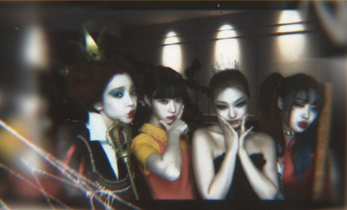 SpaceOfAe's tweet photo. “What invades this night, brings tantalizing fright, be prepared to fight.” A spooky spooktober was here, and we, aespa, definitely did not miss the chance to get spooky! Celebrating the Halloween night, we absolutely fa-boo-lous.

ᅠ | ᅠSM Halloween House, 31 Oct. ‘21. https://t.co/Jb7GVM9cS9