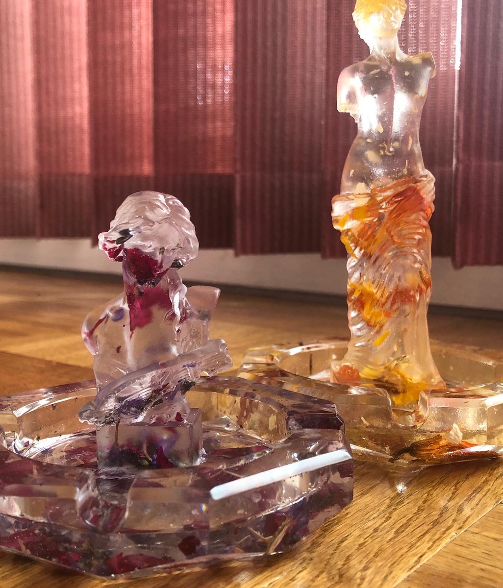 meggiesmemos's tweet photo. @flawl3ssNBr0wn2 Hi! I sell jewelry, ashtrays/trinket trays, almost all are customizable including some astrology themed items:) https://t.co/0IwWHN0QNX https://t.co/YV4FYpPM51