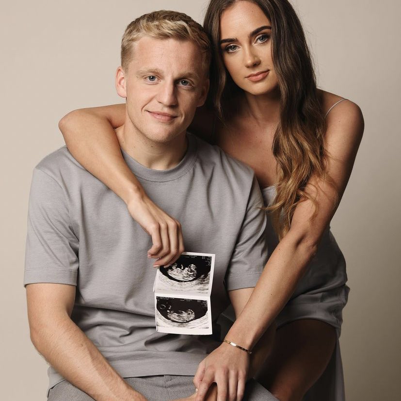 Van de Beek wordt vader, Manchester United heeft hem zojuist negen maanden vaderschapsverlof gegeven.