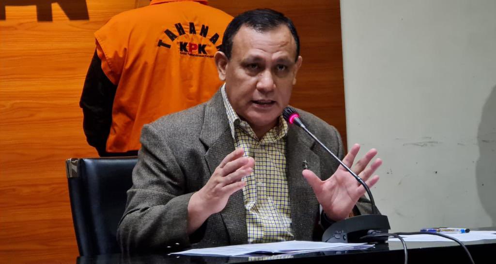 Terkait dengan dugaan tindak pidana korupsi termasuk dugaan korupsi Formula-E dan tes PCR, kami sedang bekerja. Prinsipnya, kami sungguh mendengar harapan rakyat bahwa Indonesia harus bersih dari korupsi.