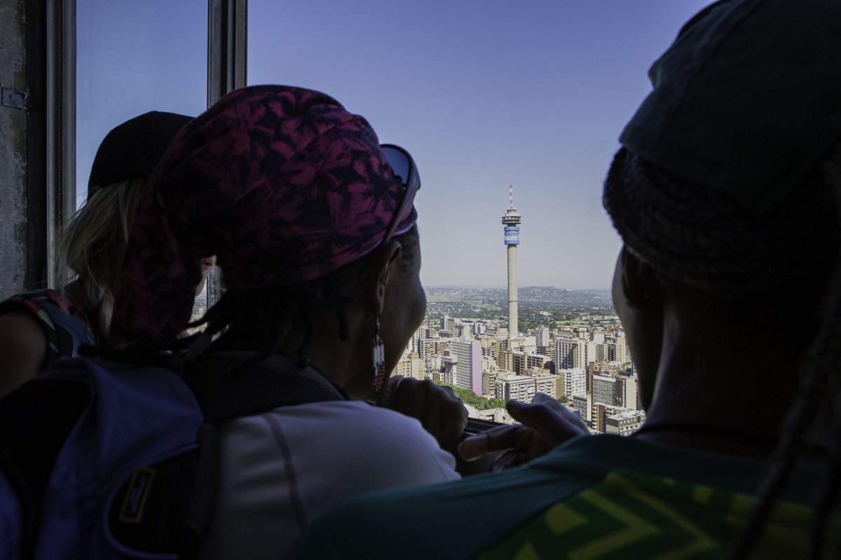 DlalaNje's tweet photo. LAST CHANCE to the top of the @CityofJoburgZA skyline this Saturday 🏃🏻‍♂️ 🏃🏾 🏃🏼‍♀️ 🏃🏿‍♀️🏃🏽‍♂️

The 15th edition of the #PonteChallenge in proud partnership with @MicroAdventure5 

R195 to test your endurance over 900 steps with a  continental breakfast 👣 🍊 🧃 

https://t.co/ykUuzWq4VM https://t.co/UoVLzN7MXG