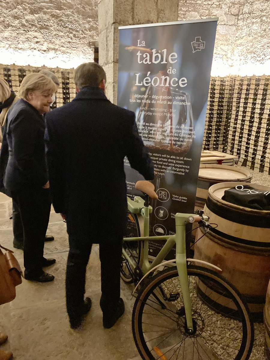 Angela’s Angell 🍀
🇫🇷 🎁 🇩🇪 <a href="/EmmanuelMacron/">Emmanuel Macron</a> @AngellBike 

 #angelamerkel