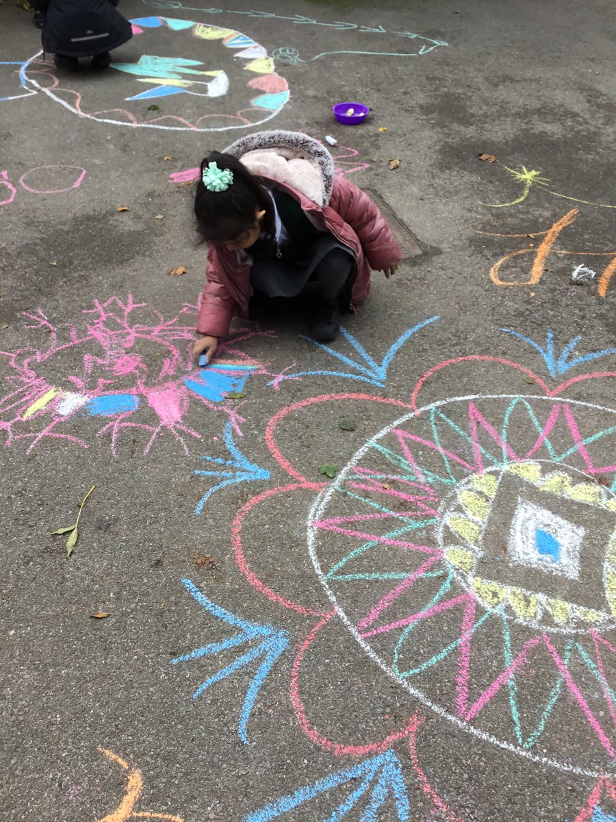 HighwoodPrimF2P's tweet photo. More Divali fun! https://t.co/roebi2XpNV