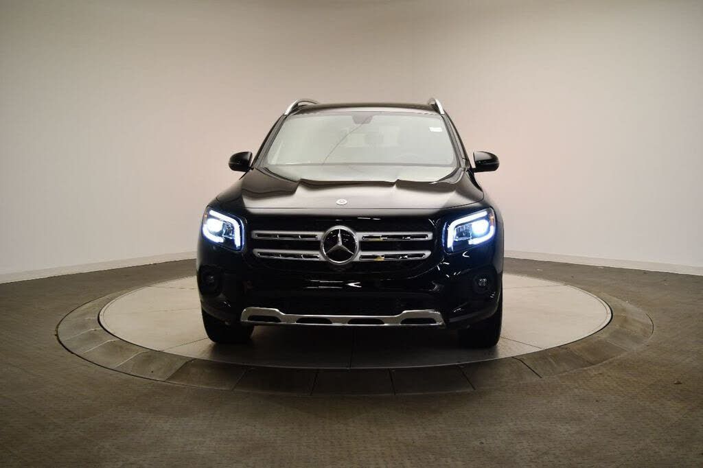 PrestigeAutoIn1's tweet photo. Prestige Auto vous invite à découvrir :
Mercedes GLB-Class GLB 250 4MATIC AW
Motorisation : 221 hp 2L I4
Année : 2020 et 2021
Sur commande 
Plus de détails sur : https://t.co/5f34jXPPXI
#automobile #Mercedes #GLB250 #4MATIC #senegal #kebetu https://t.co/hTcynBJYt1