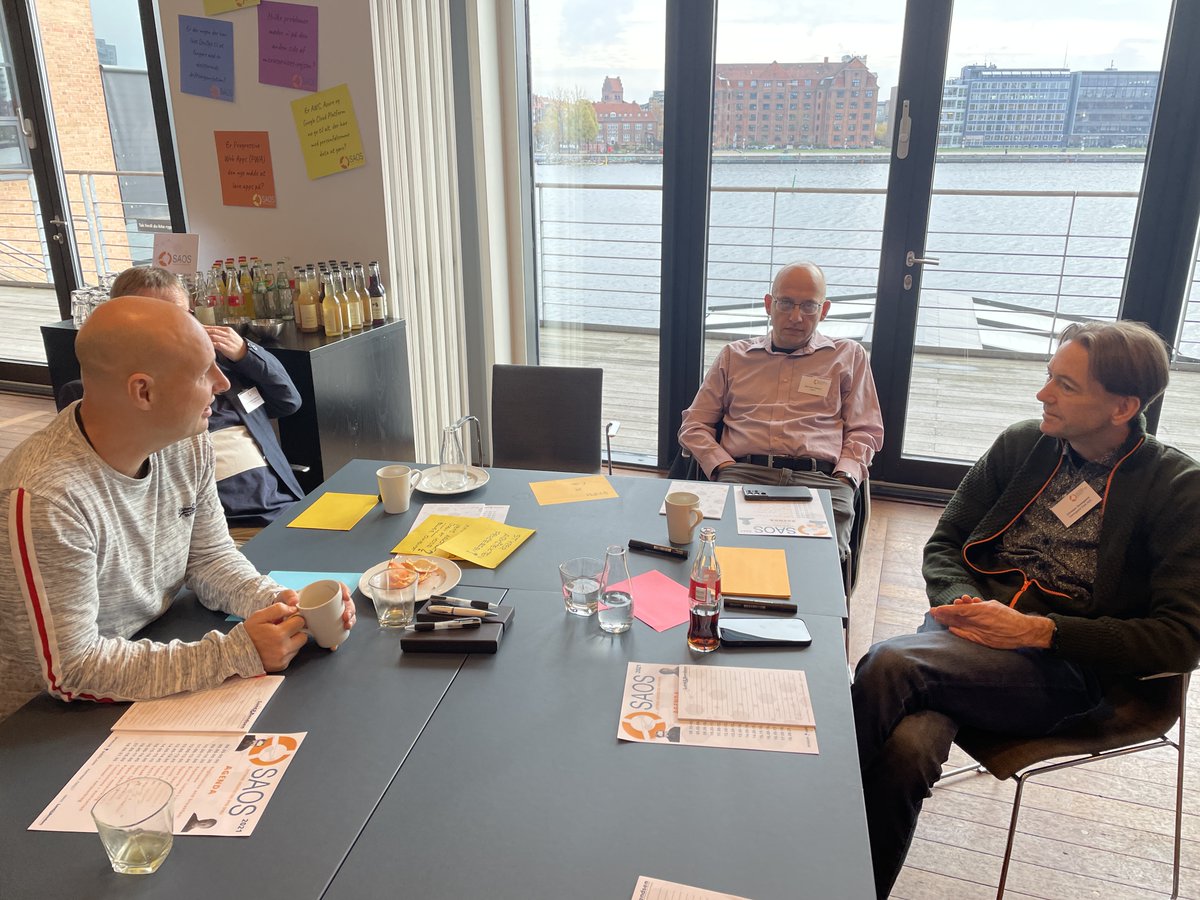 lundogbendsen's tweet photo. Så er deltagerne i gang med at brainstorme over emner til dagens Open Space sessioner.
Læs mere om årets konference her: https://t.co/ZGZe4dpQwP
#saos #softwarearchitecture #eksperterneseksperter #developingdevelopers https://t.co/IfF2Ojwh6t