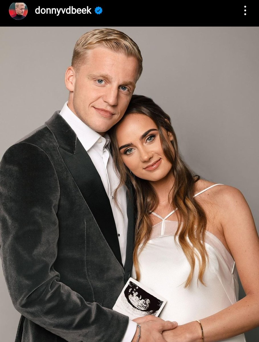 Opa: Dennis Bergkamp
Vader: Donny van de Beek

No pressure, Donny Jr. of Donnette