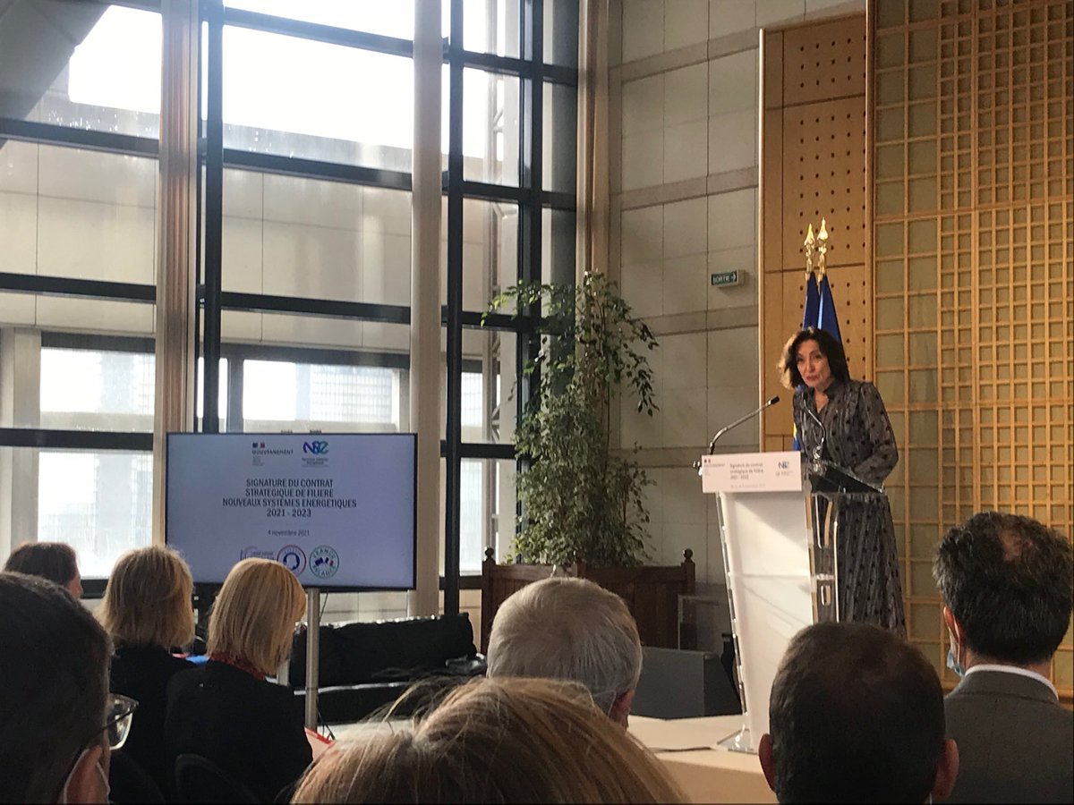 Elisabeth Logeais tweet media