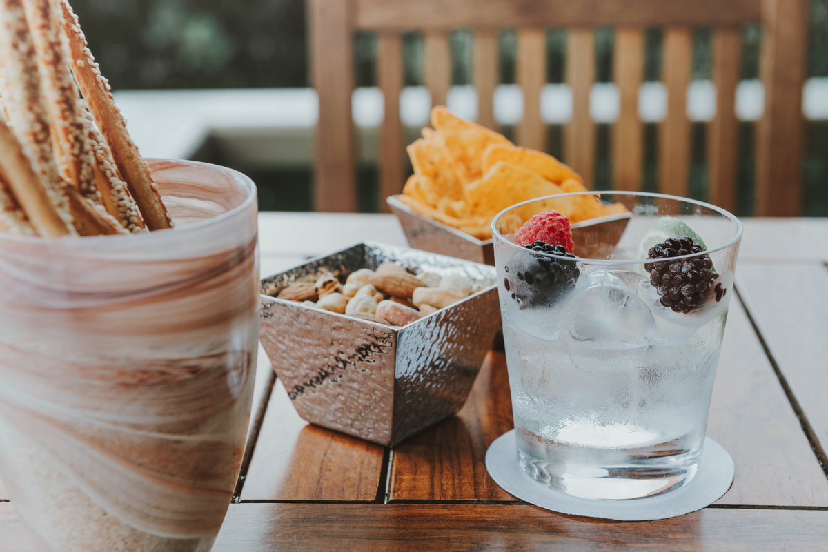 Sonbahar, İstanbul'da bir başkadır! Bugün, hafif lezzetler eşliğinde Istanbul'un en huzurlu köşesinde olma zamanı!

Please accept our invitation to enjoy the autumn in the most peaceful corner of the Istanbul 

#HiltonIstanbulBosphorus #HiltonBosphorus #Autumn