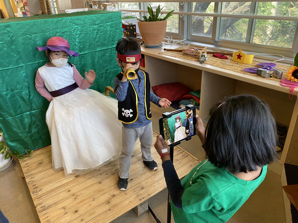 NIS_ELC's tweet photo. ELC children are using photography as a way to express themselves and explore. It is allowing the children to reflect on what they find interesting. - Is it a pirate with a looking glass or may be a lady with a cane? #NISinquire #photography #formofexpression #playbased https://t.co/GvgfnkekQa